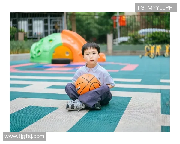 篮球明星与小孩的亲子时光：传承梦想与热爱篮球的故事